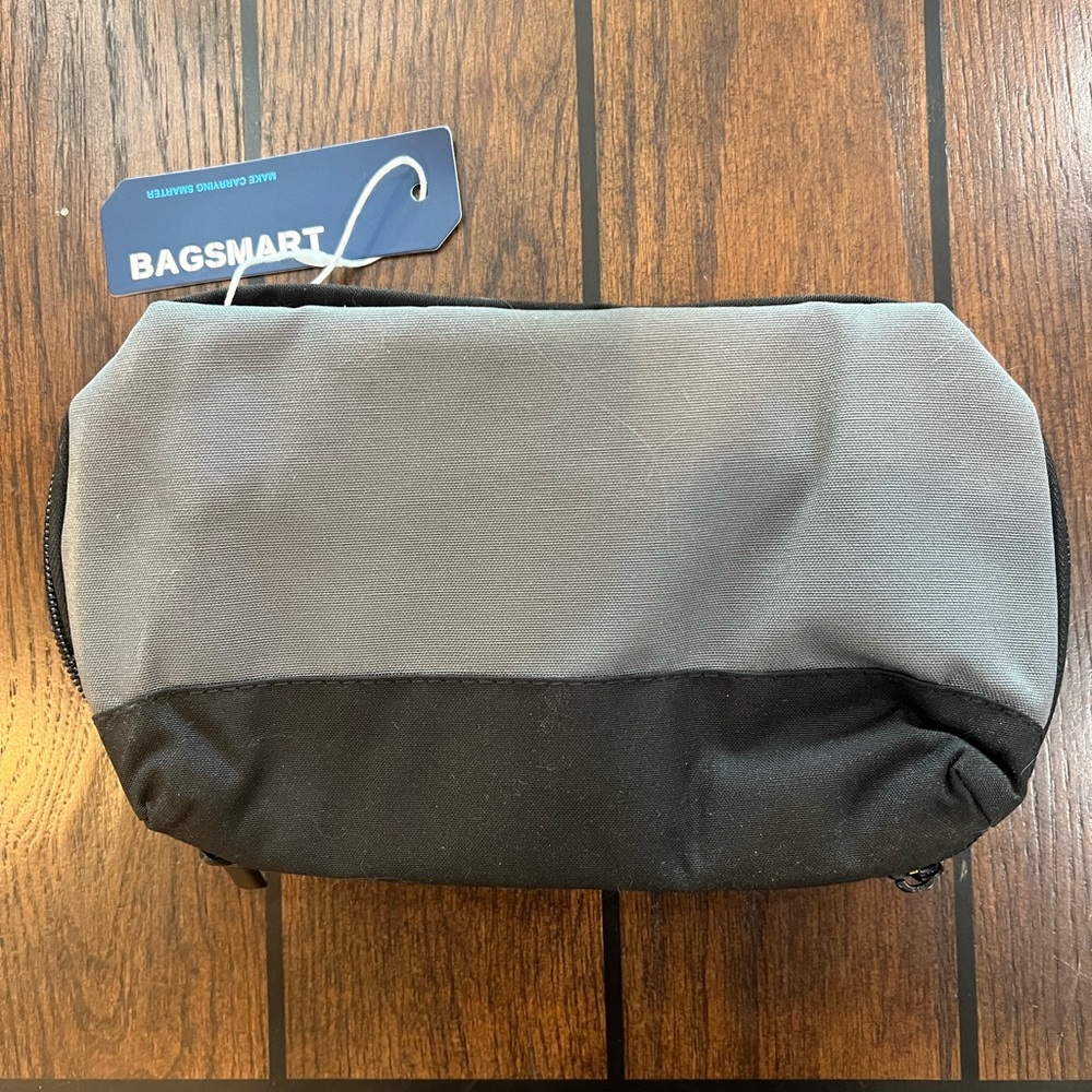 Best Bagsmart Grey and Black Travel Tech Gadget, Jewelry, MakeUp, Bag - Picture 3 of 7
